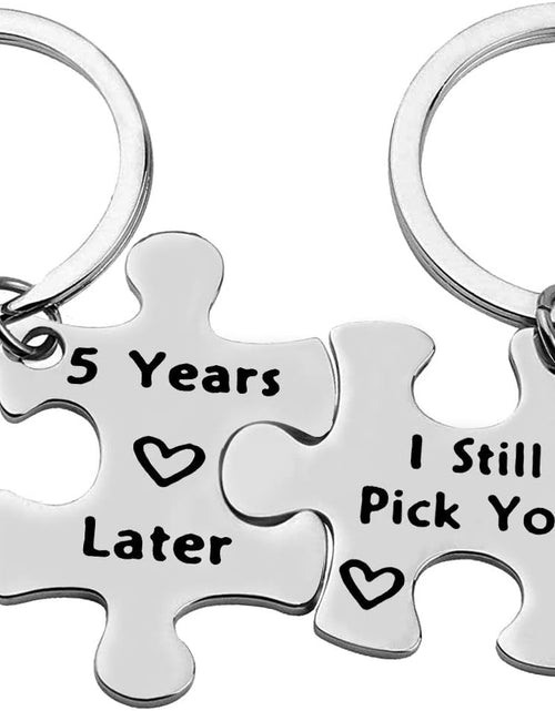 Load image into Gallery viewer, Cute Heart Shaped Keychains As Gift for Couple, Fashion Trendy Keychains for Car Key Decor, Trendy All-match Kawaii Accessories As B
