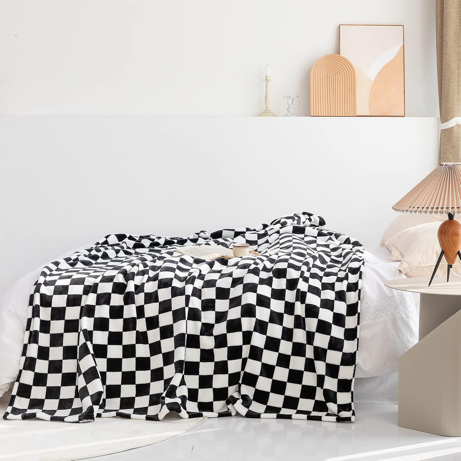 Flannel Blanket with Checkerboard Grid Pattern Soft Throw Blanket for Couch (Black, 50"x60")
