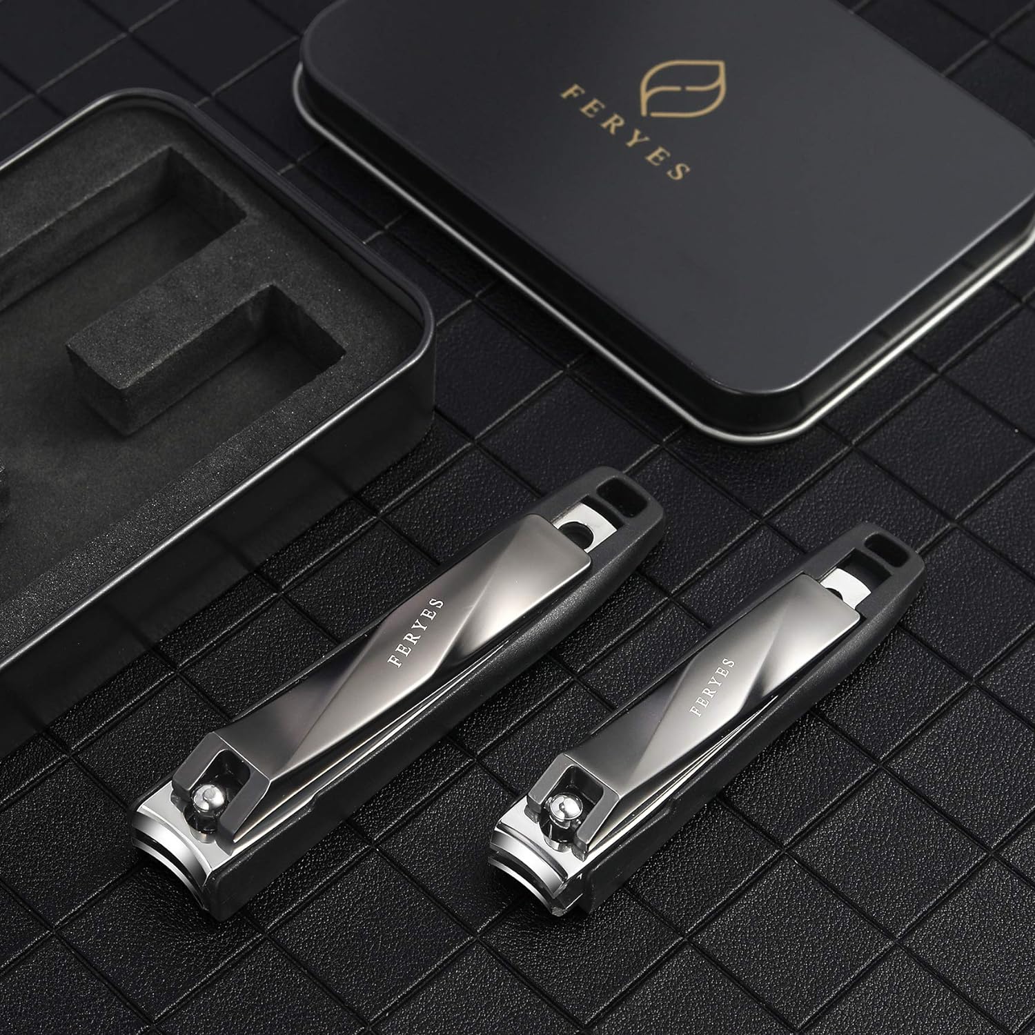Nail Clippers with Catcher 2 PCS Set, No Splash Fingernail Clipper and Toenail Clipper