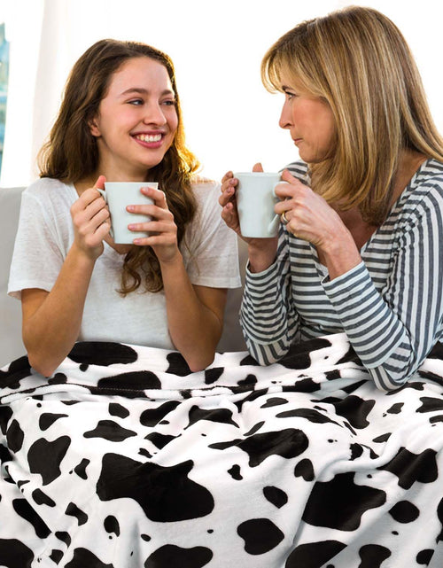 Load image into Gallery viewer, Cow Throw Blanket Fleece Flannel Cow Print Blanket for Adults Kids Soft Cozy Plush, 60 * 70 inch
