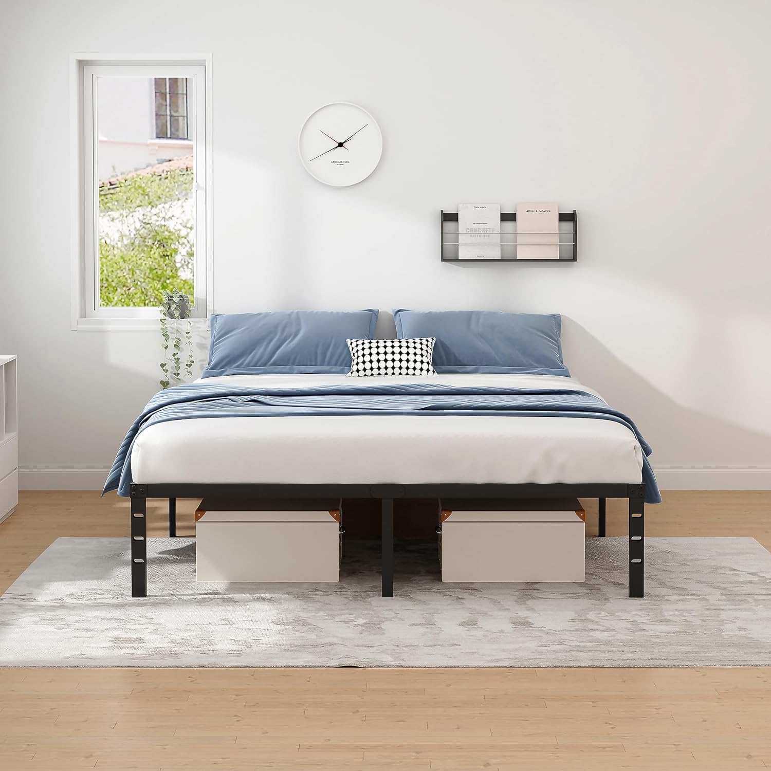 Metal Bed Frame-Simple and Atmospheric Metal Platform Bed Frame, Storage Space Under The Bed, 18 Inch, King