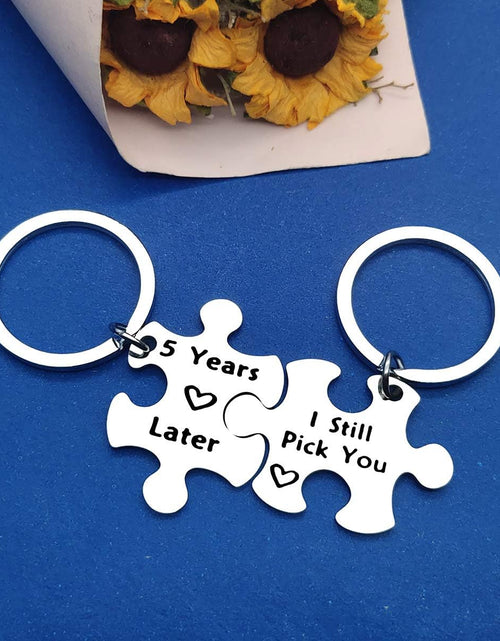 Load image into Gallery viewer, Cute Heart Shaped Keychains As Gift for Couple, Fashion Trendy Keychains for Car Key Decor, Trendy All-match Kawaii Accessories As B
