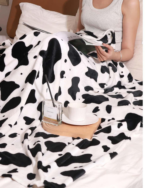 Load image into Gallery viewer, Cow Throw Blanket Fleece Flannel Cow Print Blanket for Adults Kids Soft Cozy Plush, 60 * 70 inch
