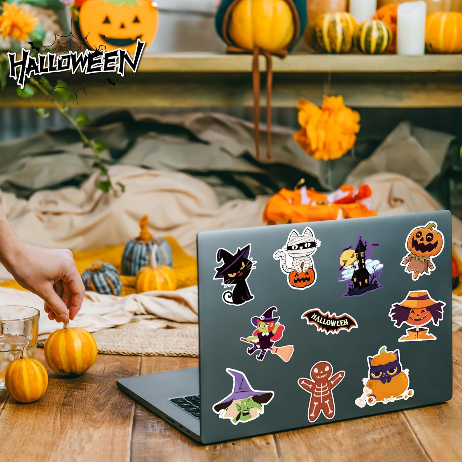 100 PCS Halloween Party Favors - Halloween Games Toys Gifts Party Supplies Crafts Accessories