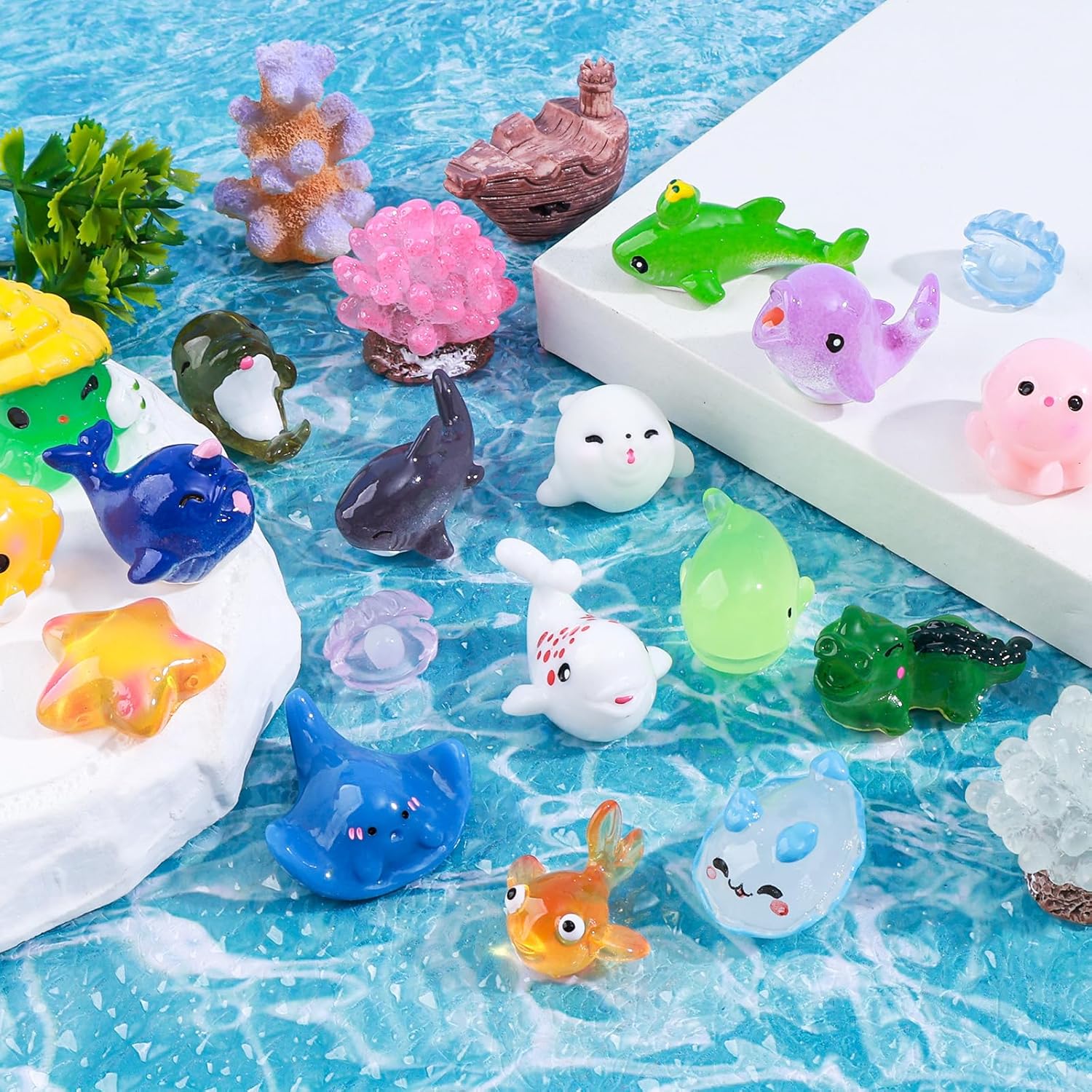 50pcs Mini Ocean Resin Animals Tiny Sea Animals Figurines Marine Miniature